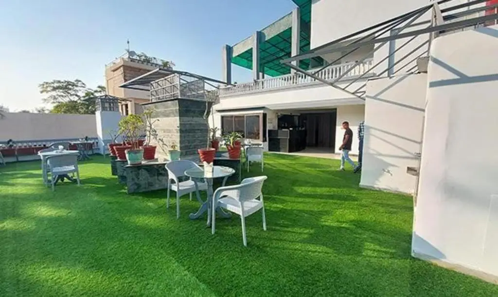 Fabhotel Prime Green View — фото 1