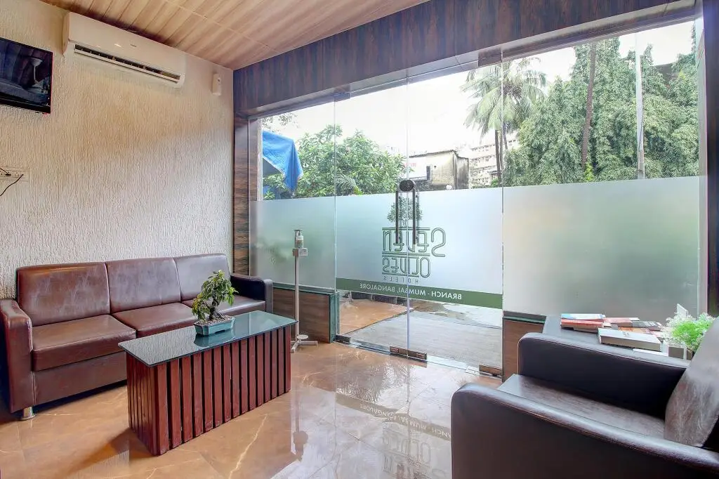 Мумбаи: FabHotel Seven Olives