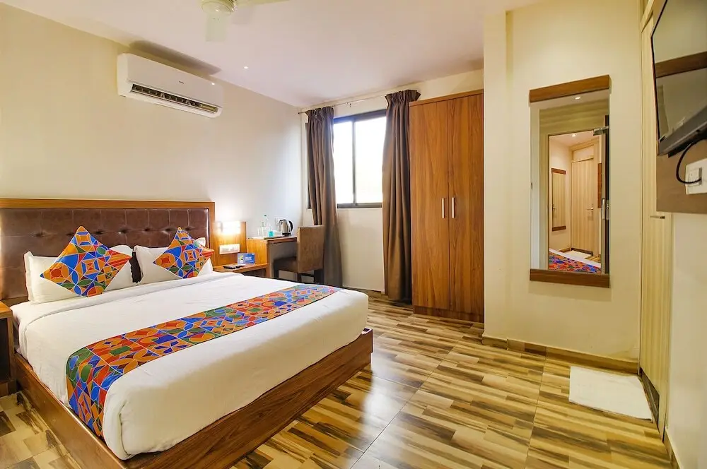 Мумбаи: FabHotel Seven Olives