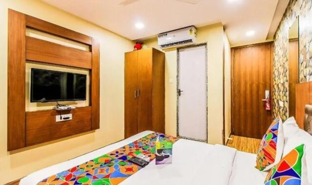 Мумбаи: FabHotel Arton Suites Andheri East