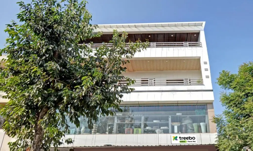 Treebo Paras Raj Near City Palace — фото 1