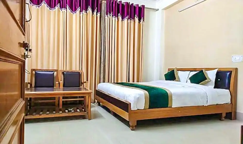 Массури: Fabhotel Sn Residency