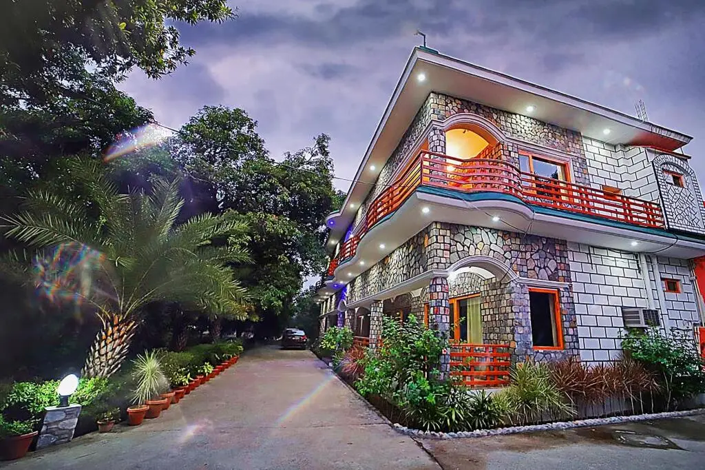 Наинитал: Fabhotel Corbett Green View Garden And Stay