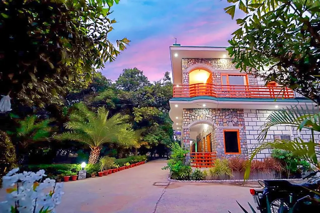 Наинитал: Fabhotel Corbett Green View Garden And Stay