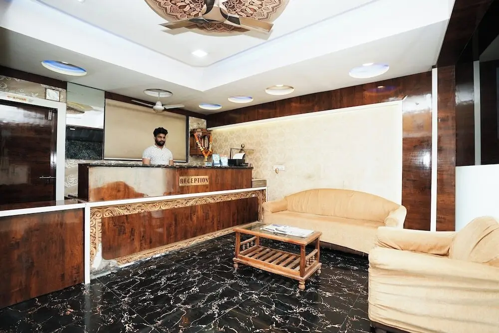 Нави-Мумбай: Hotel Sai Bansi Residency, MIDC Industrial Area, Turbhe, Navi Mumbai