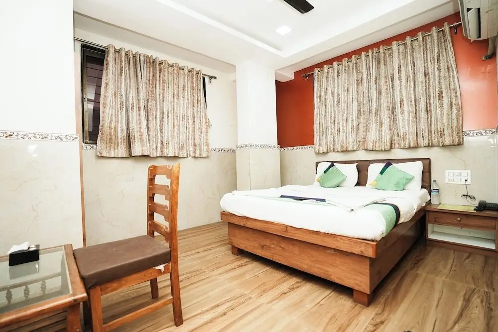 Нави-Мумбай: Hotel Sai Bansi Residency, MIDC Industrial Area, Turbhe, Navi Mumbai
