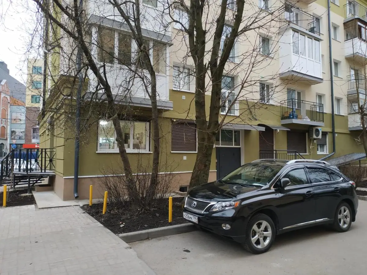 Калининград: Apartments on Teatralnaya 33