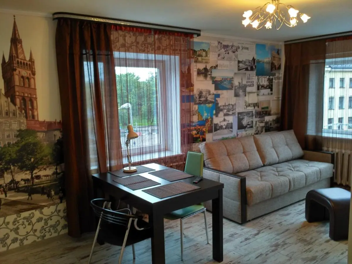 Калининград: Apartments on Teatralnaya 33