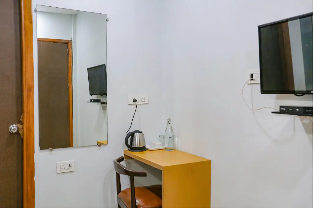 Нью-Дели: Fabhotel F9 Peeragarhi