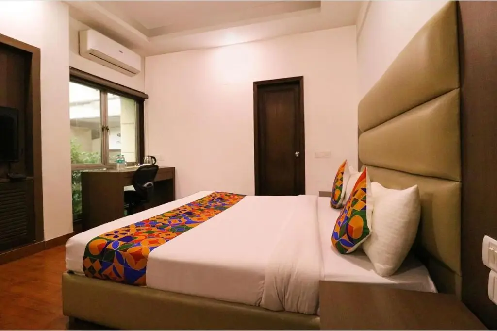 Нью-Дели: Hotel Bel Morris