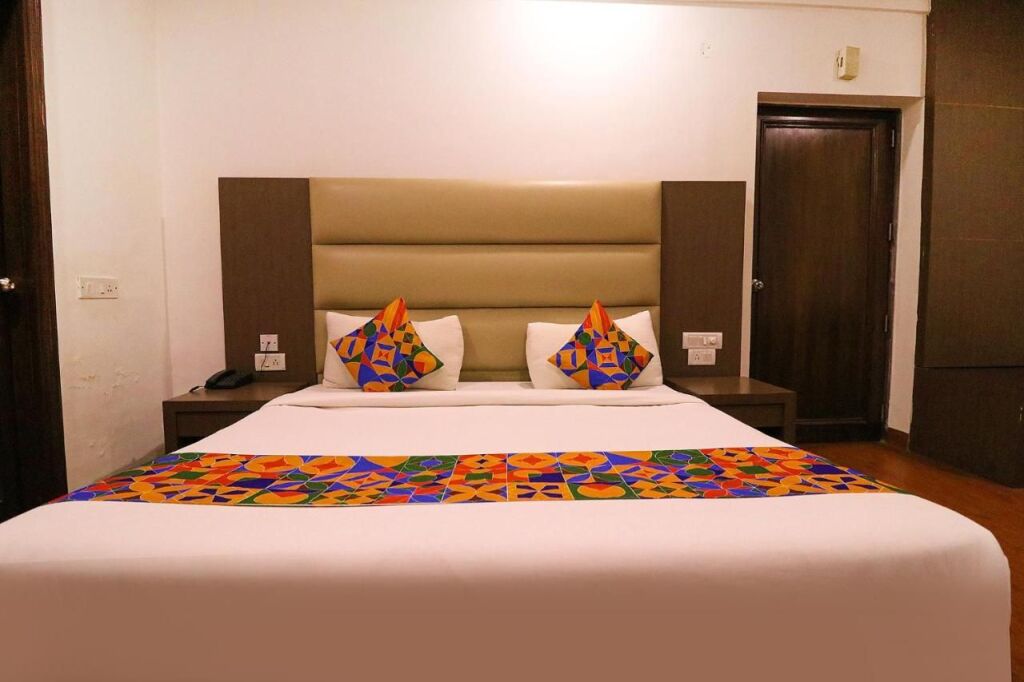 Нью-Дели: Hotel Bel Morris
