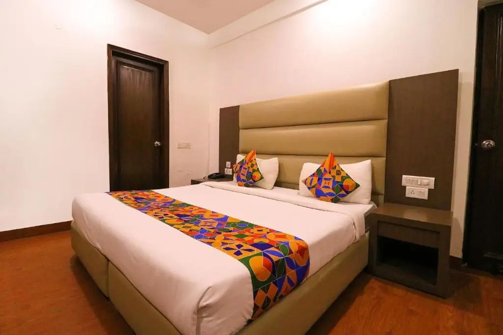 Нью-Дели: Hotel Bel Morris