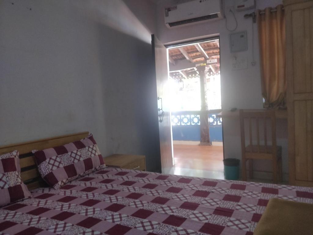 Калангут: Angela Beach House ( Lui)