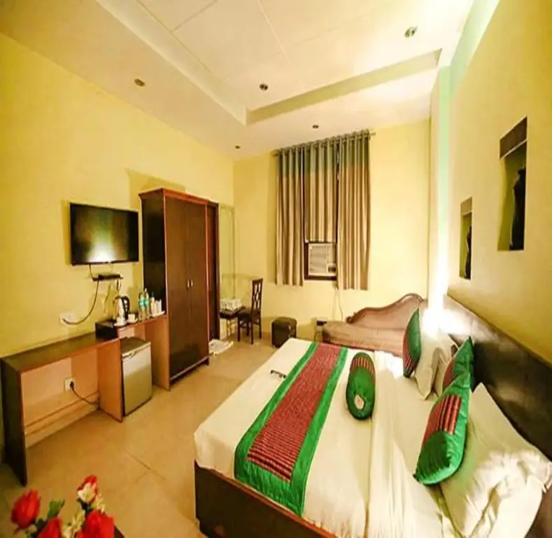 Нью-Дели: Fabhotel Arihant Inn