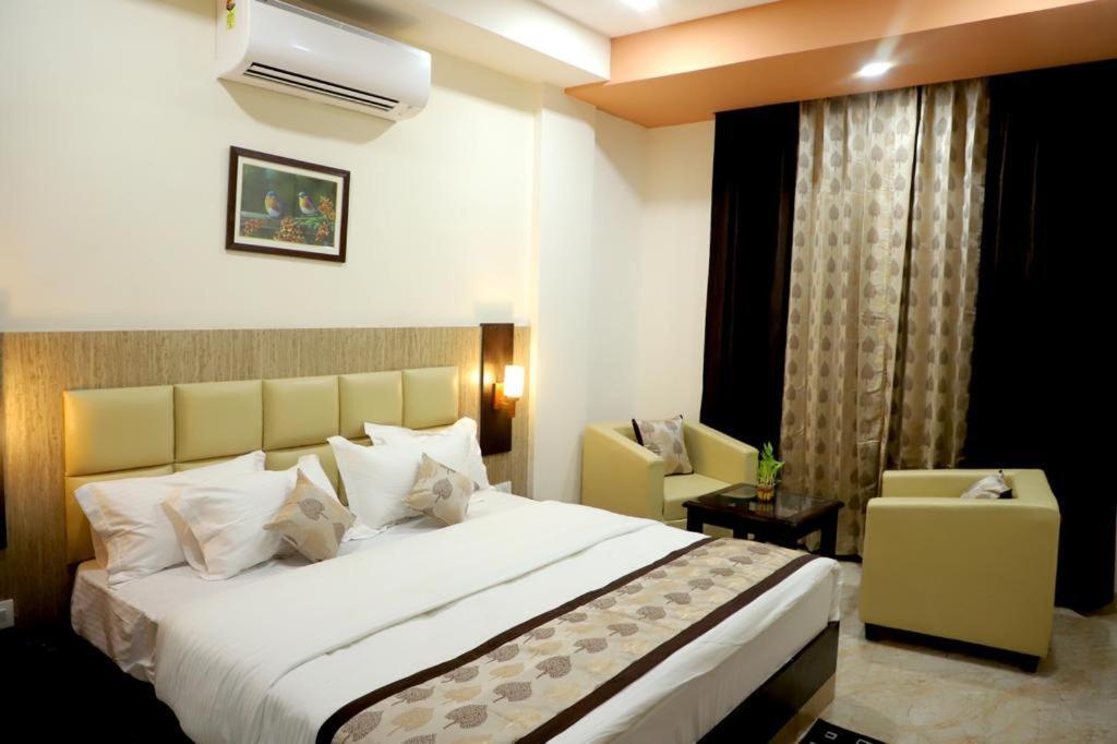 Удаипур: Hotel The Golden Palms ( A unit of MGR Hotels & Resorts)