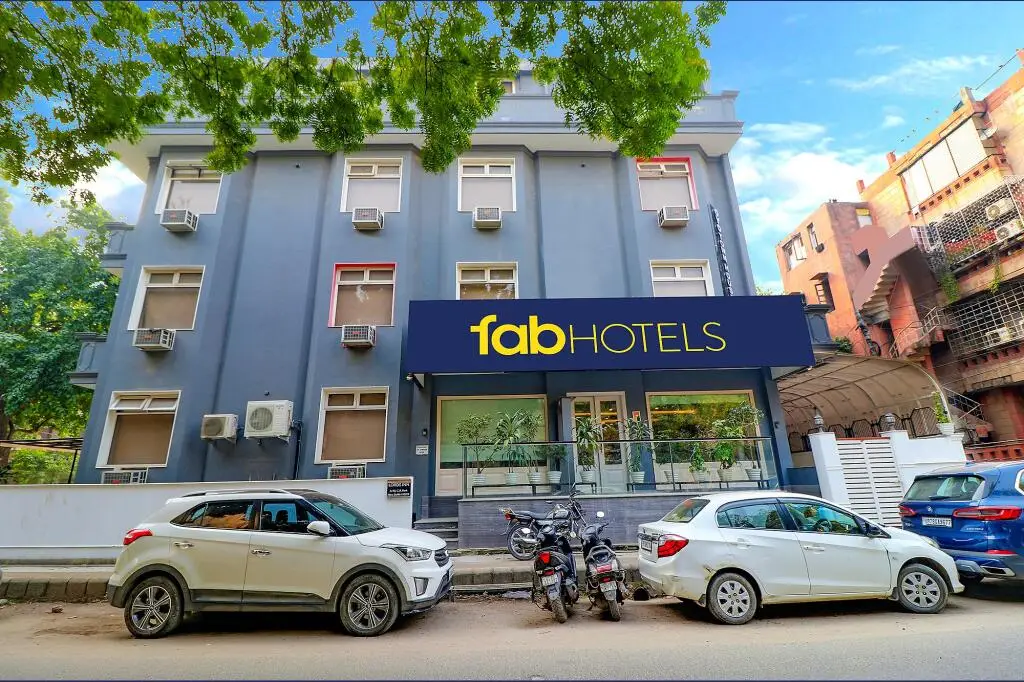 Fabhotel Lord Inn — фото 1