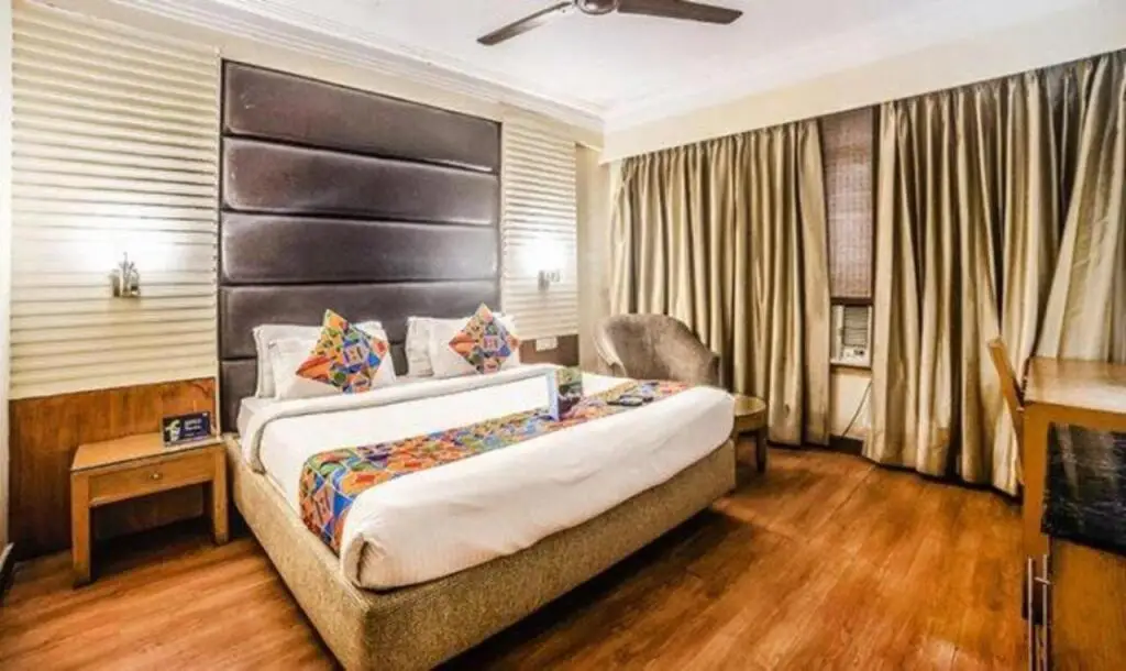Нью-Дели: FabHotel BMK Grand