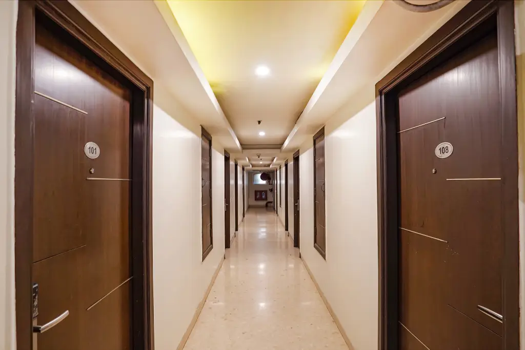 Нойда: Fabhotel F9 Sector 66