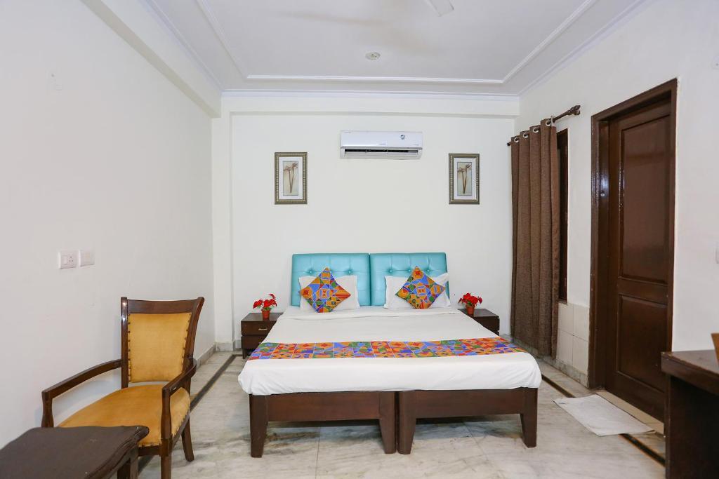 Нойда: Fabhotel Grand Palace