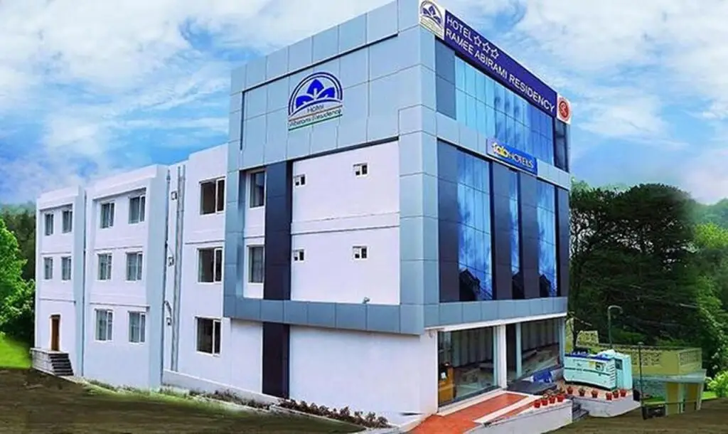 Fabhotel Abirami Grand Inn — фото 1