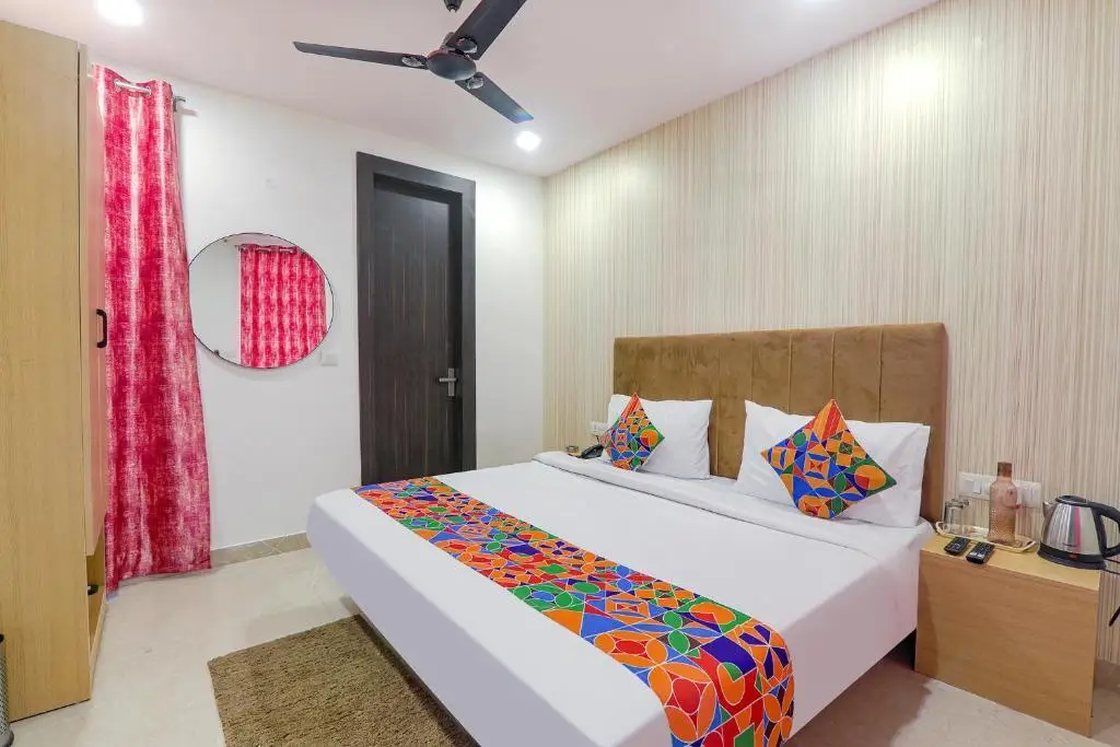 Праяградж: Fabhotel The Comfort