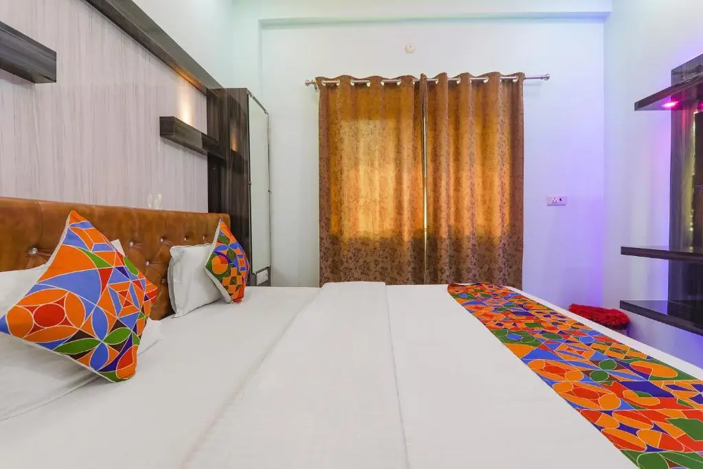 Сарнатх: Fabhotel Lumbini International