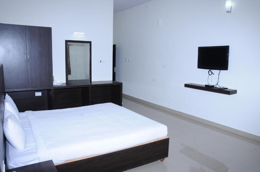 Чамараджанагара: Nijaguna Resort & Spa - Near Brt Wildlife