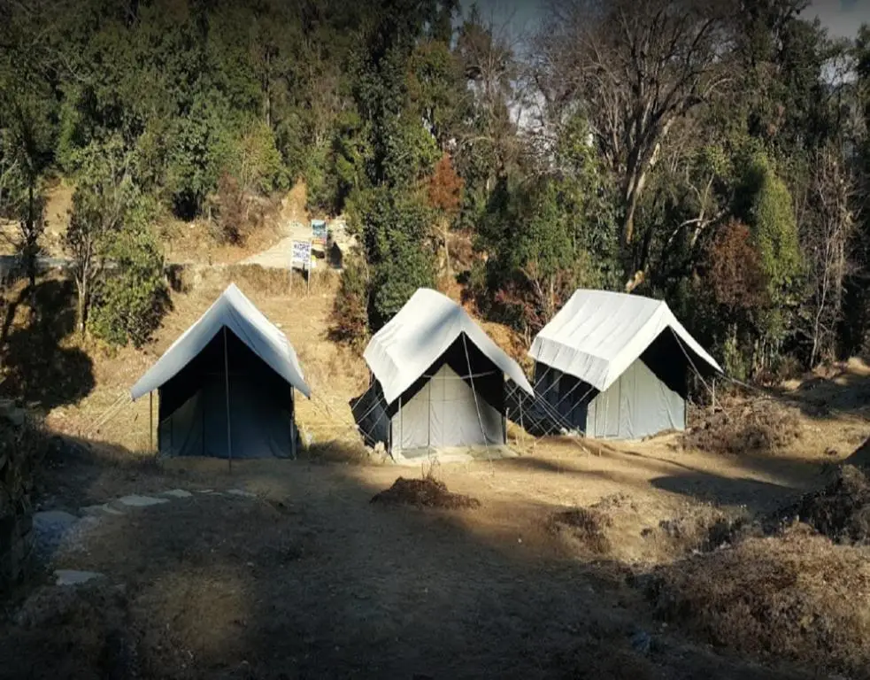 Чамоли: Camping At Natures Nest