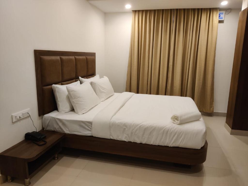 Chikkajala: Relax Inn
