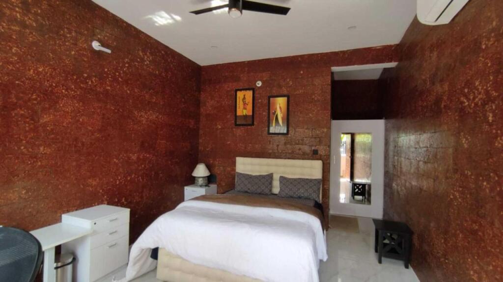 Chikkajala: Saffronstays Mountain Nest