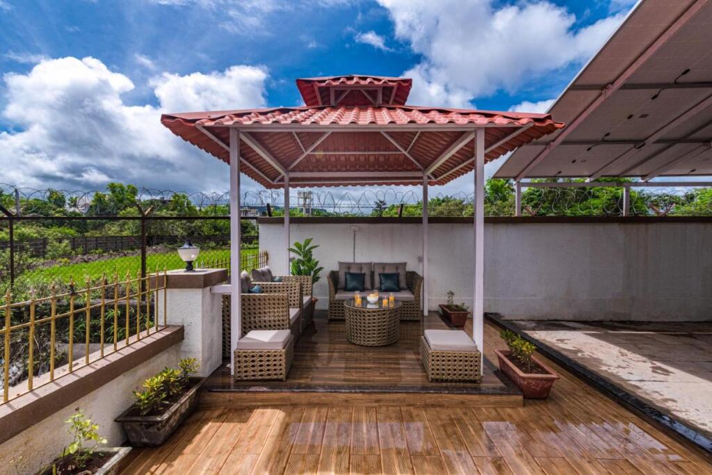 SaffronStays Aster, plunge pool villa with garden, Lonavala — фото 1