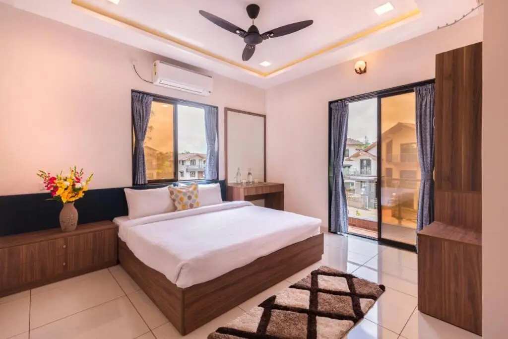 Хандала: SaffronStays Aster, plunge pool villa with garden, Lonavala
