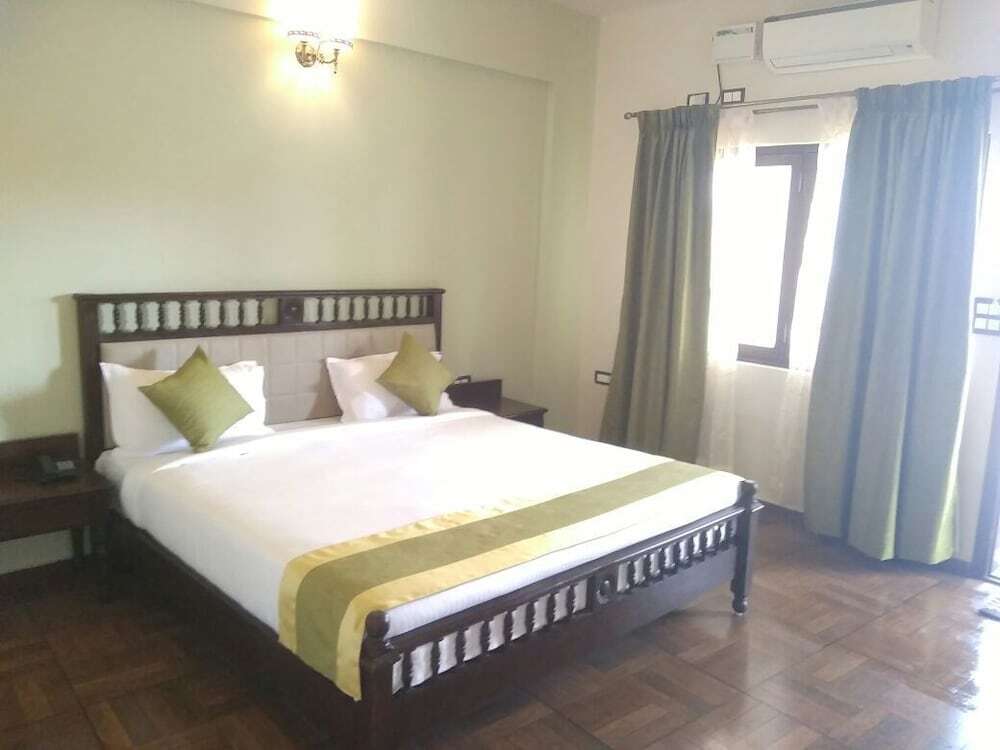 Chikkajala: Shathayu Ayurveda Yoga Retreat