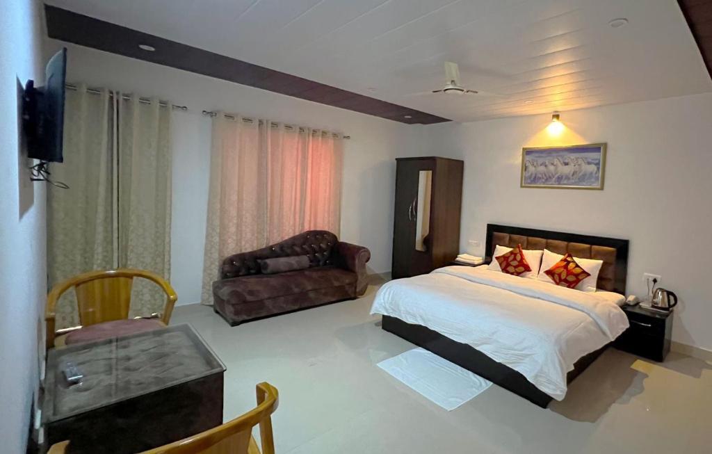 Чопра Лагга Умрейла: Hotel Prince Valley