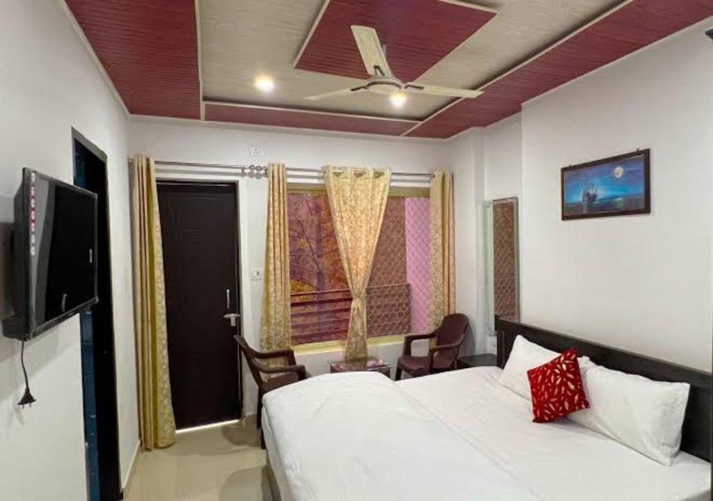 Чопра Лагга Умрейла: Hotel Prince Valley