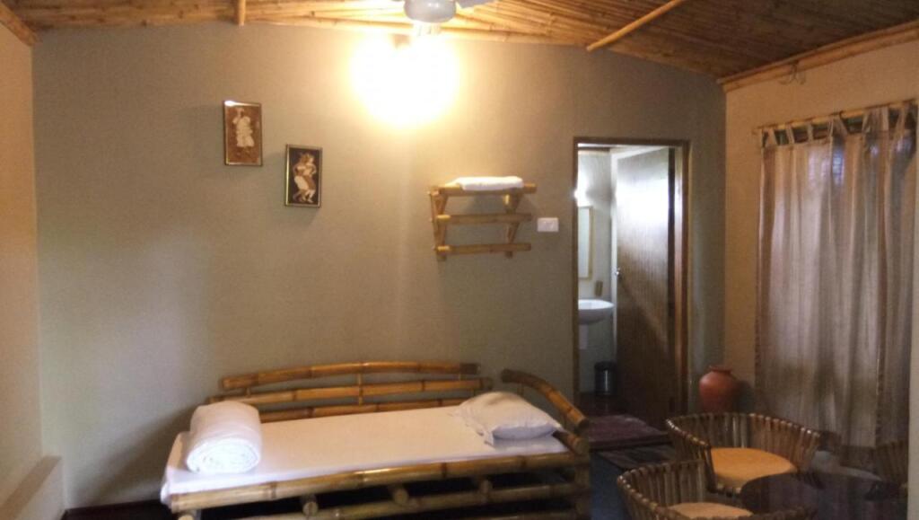 Куч-Бехар: Sdd Bamboo Village Resort