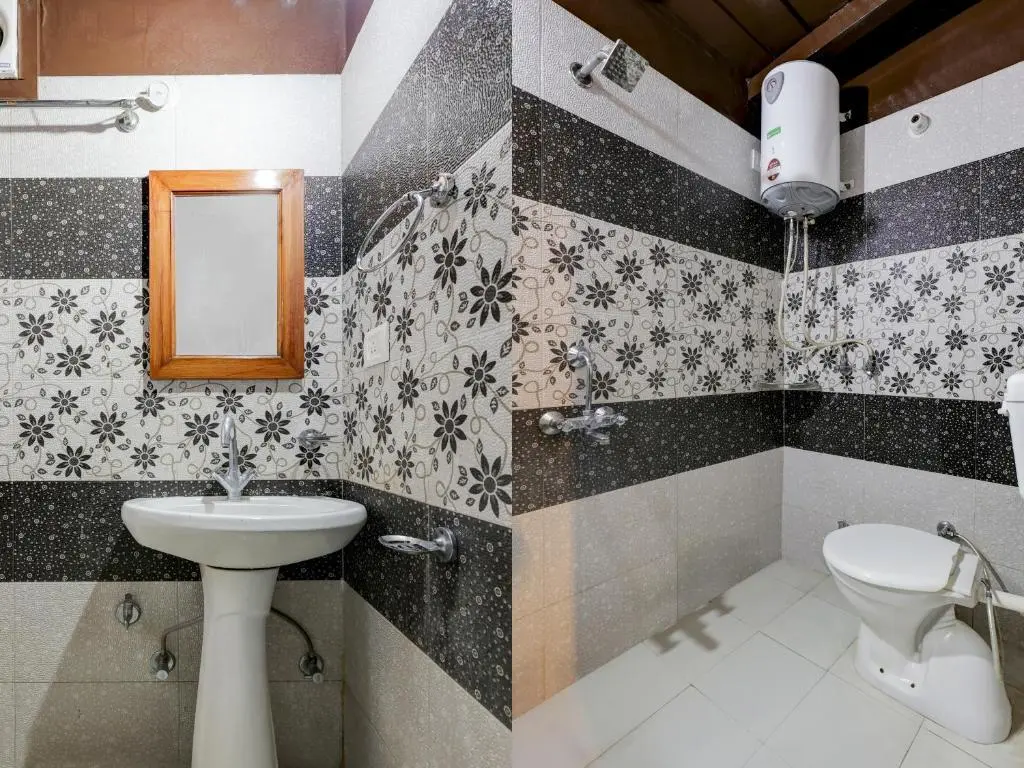 Наинитал: Itsy Hotels Shri Gv Inn, 600 Mtrs From Tiffin Top