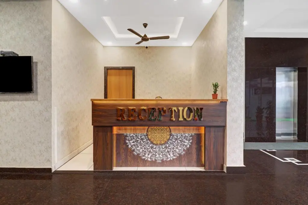 Хидерабад: Treebo Virat Residency, US Consulate