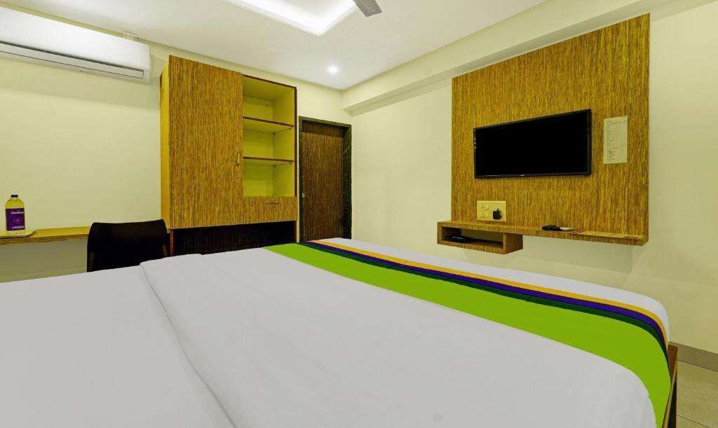 Колхапур: Treebo Surya Comforts, 200 Mtrs From Kolhapur Railway Station