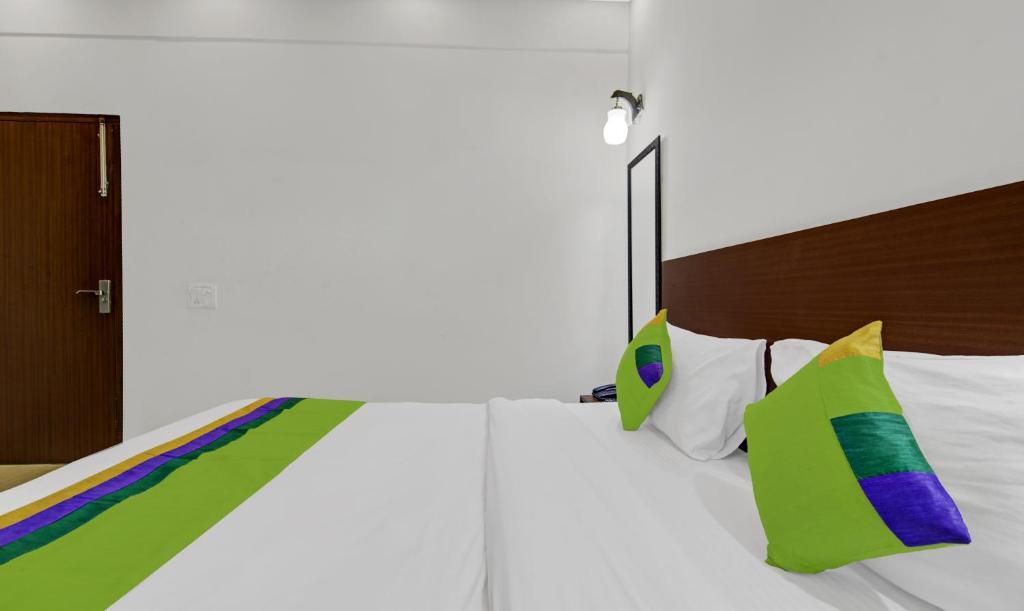 Нойда: Treebo Noida Grand