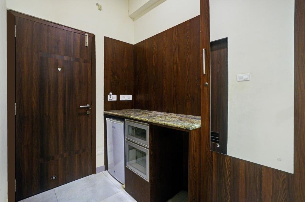 Сурат: Greenotel Rooms, Hazira, Surat
