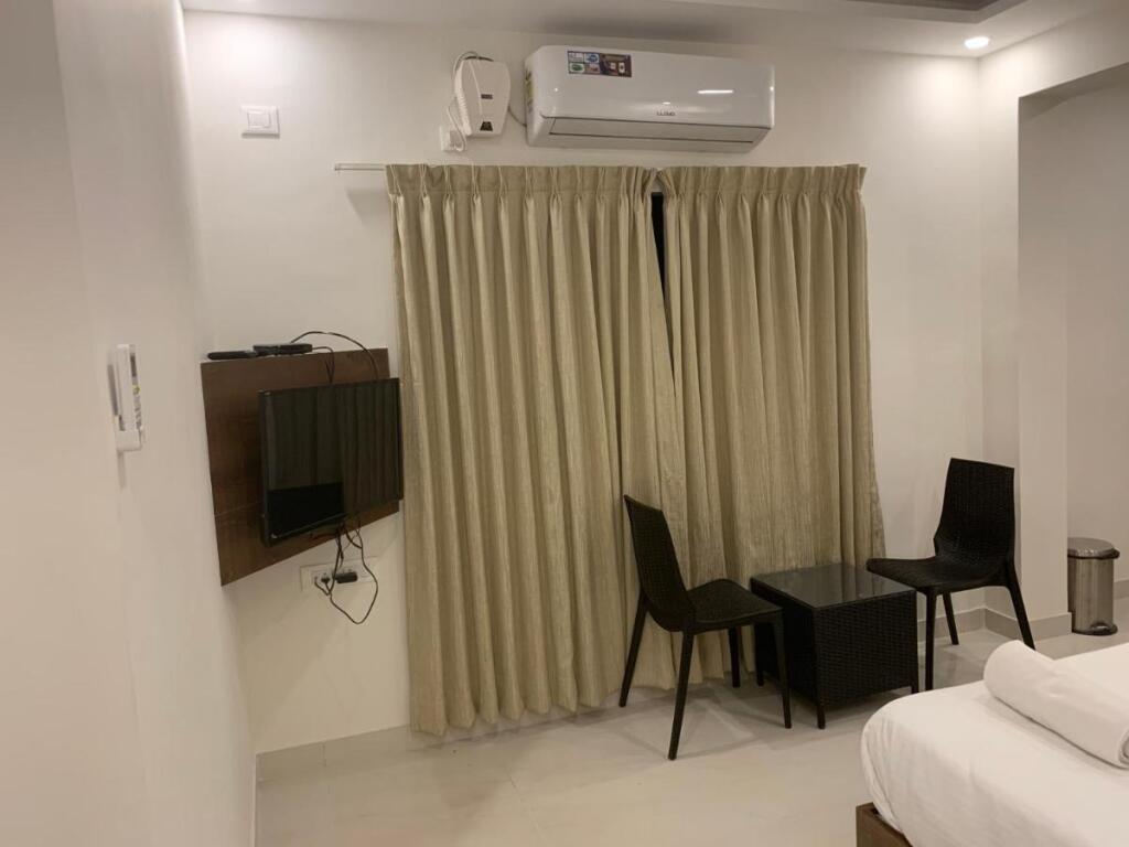 Chikkajala: JN Guestline