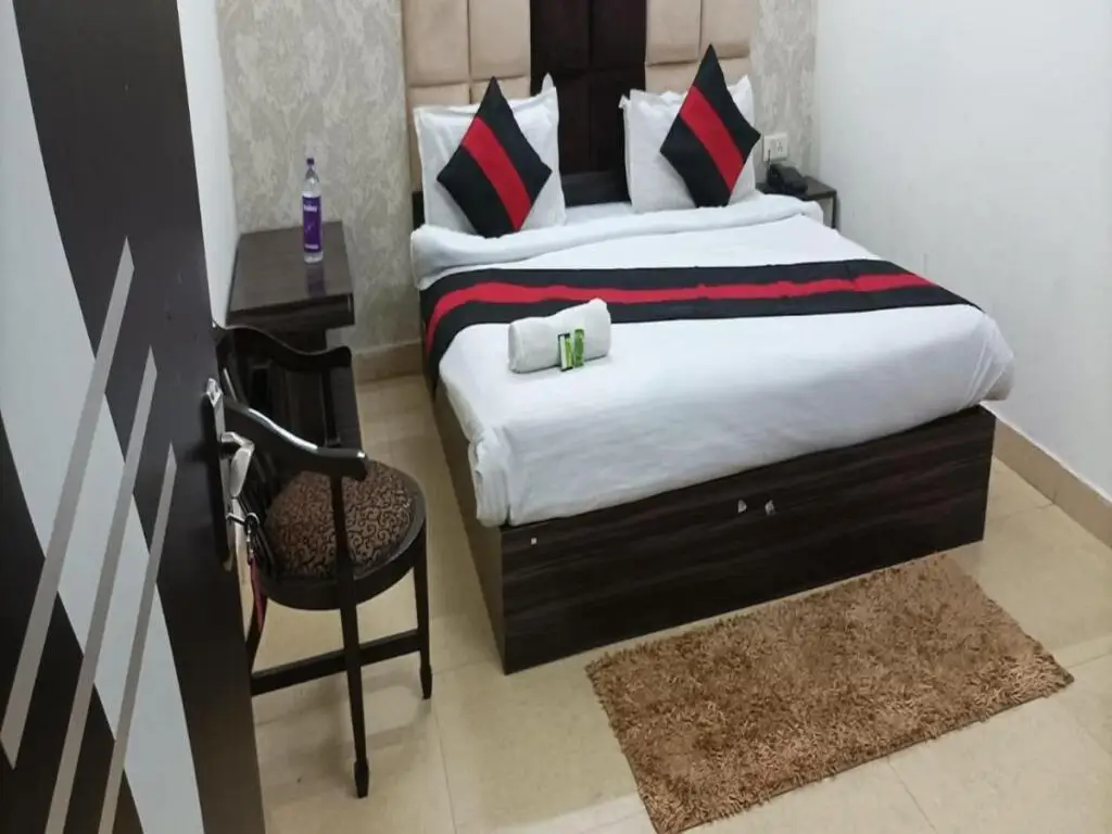 Харидвар: Staygo Hotel Near Haridwar Railway Station
