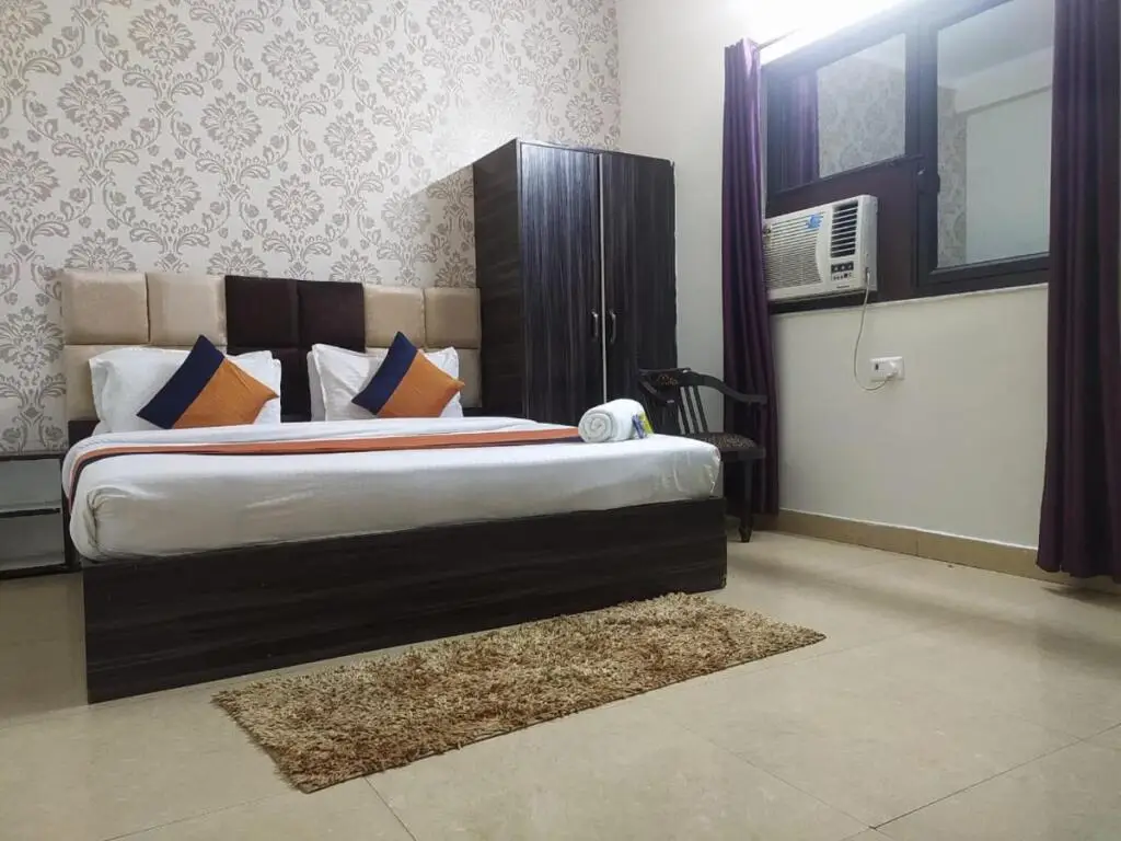 Харидвар: Staygo Hotel Near Haridwar Railway Station