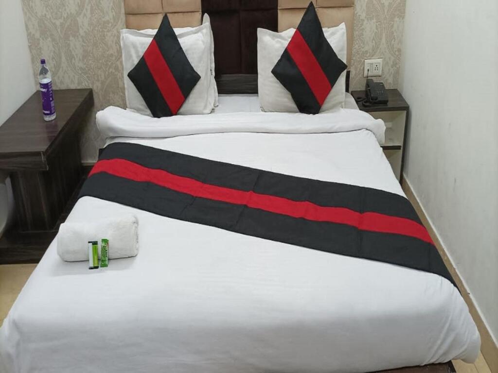 Харидвар: Staygo Hotel Near Haridwar Railway Station