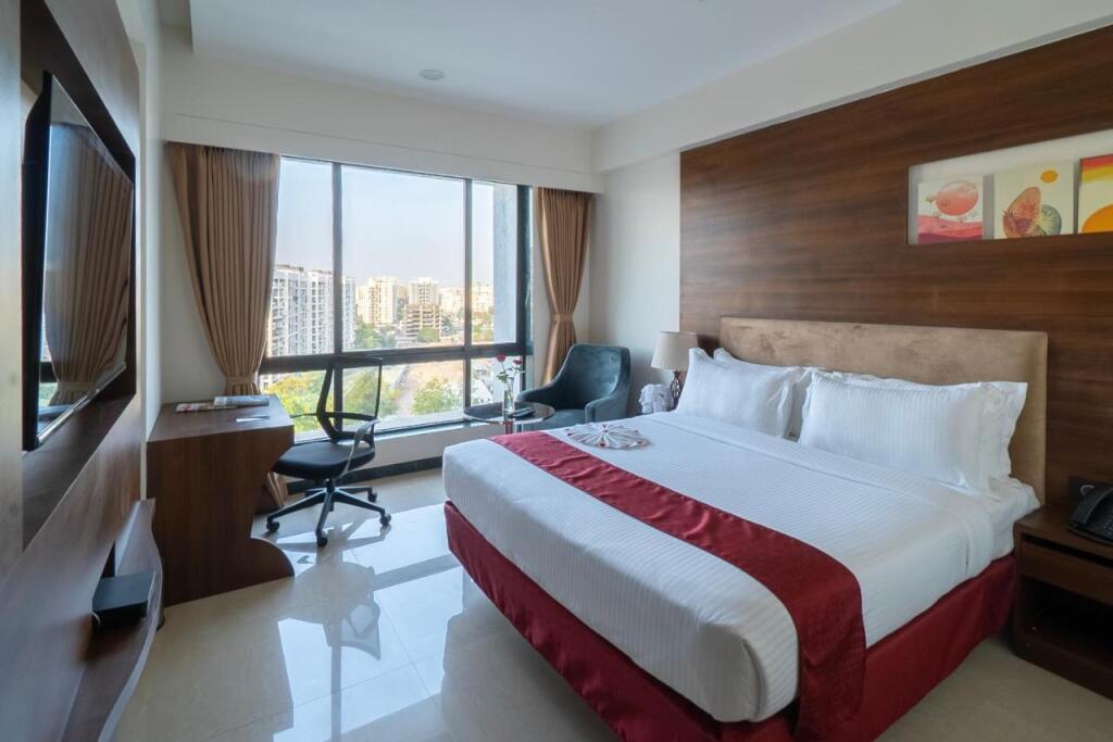 Вакад: Hotel Tip Top International Pune