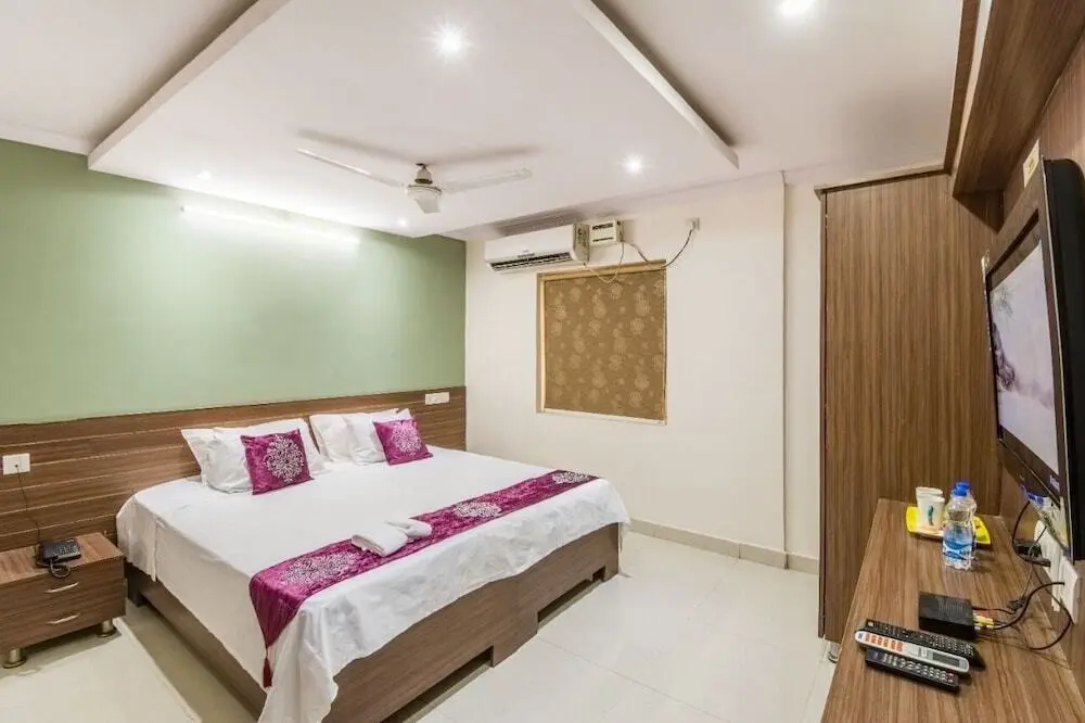 Хидерабад: iROOMZ Hotel Fusion Inn