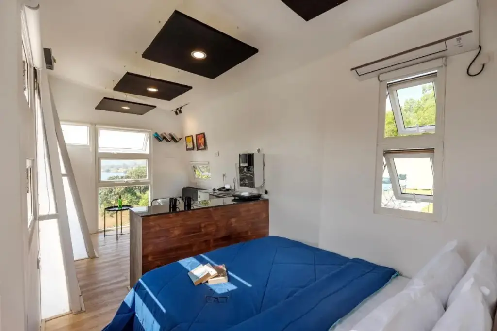 Лаваса: SaffronStays The Twist, Panshet - unique compact waterfront home ideal for couples