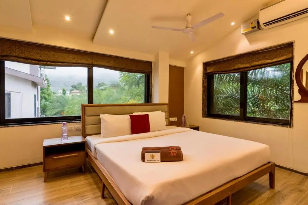 Лонавала: SaffronStays Evelyn Greens, Lonavala - pet-friendly pool villa in a quiet neighbourhood