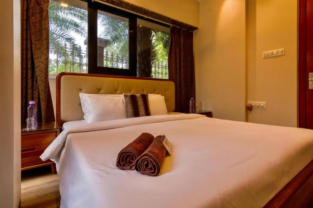 Лонавала: SaffronStays Evelyn Greens, Lonavala - pet-friendly pool villa in a quiet neighbourhood